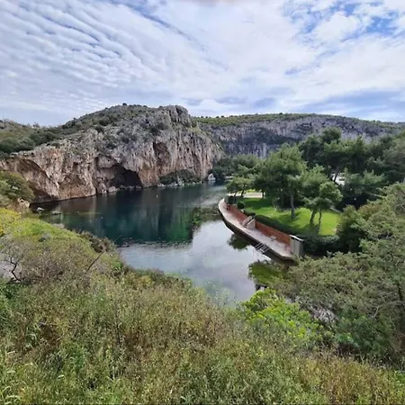 شقة το σπίτι του καπετάνιου στη βουλιαγμένη *