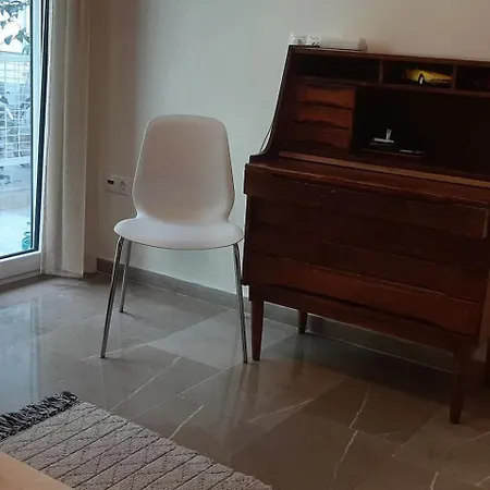 το σπίτι του καπετάνιου στη βουλιαγμένη * 아테네